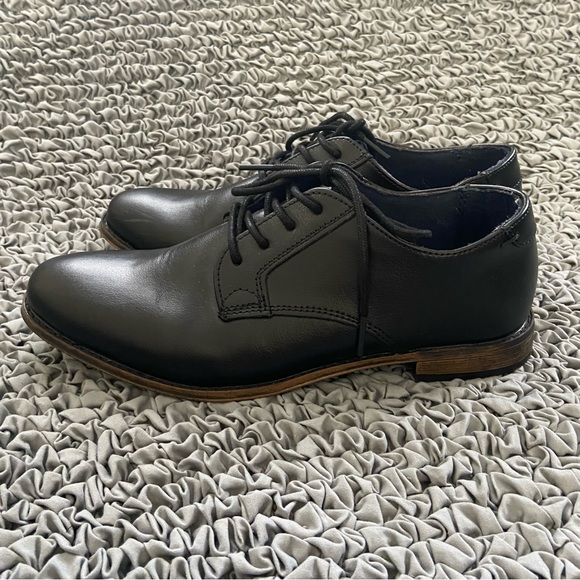 Max + Jake Buckley Oxford Kids Dress Shoes - Picture 2 of 8